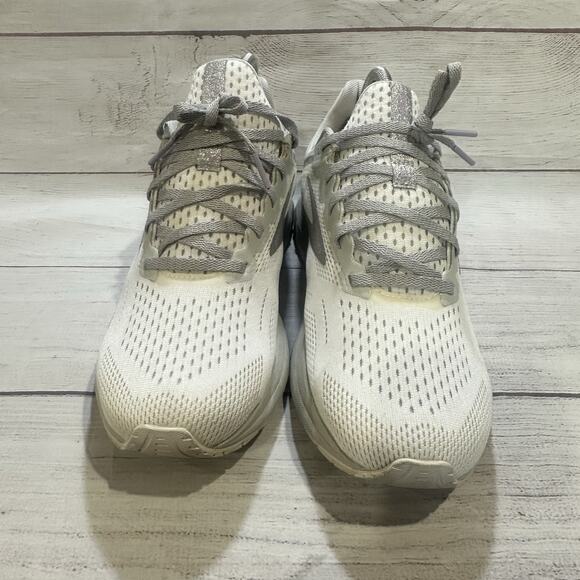 Brooks Shoes Womens 10.5B White Anthem 5 Running Low Sneakers 1203651B174 - Picture 4 of 9